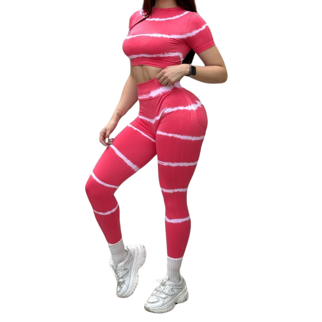 Conjunto Deportivo para Mujer Fitness: Top Manga Corta, Efecto Push Up, Textil Tejido, Transpirable con Relieve de Lineas, Color Coral | Adriana Olimpo