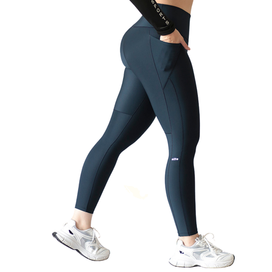 Leggings Deportivos para Mujer Fitness: Efecto Básico, Cintura Alta, Con Bolsillos Laterales, Textil Lycra Transpirable con Acabado Liso, Color Azul Peota | Adriana Olimpo