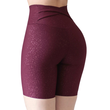 Short Biker Deportivo para Mujer Fitness: Textil Lycra Transpirable con Relieve Print, Tinto | Adriana Olimpo