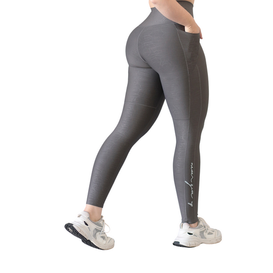 Leggings Deportivos para Mujer Fitness: Efecto Básico, Cintura Alta, Con Bolsillos Laterales, Textil Lycra Transpirable con Relieves Coco, Color Gris | Adriana Olimpo