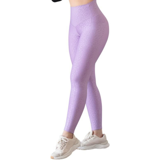 Leggings Deportivos para Mujer Fitness: Efecto Básico, Cintura Alta, Con Bolsillos Laterales, Textil Lycra Transpirable con Relieve de Print, Color Lila | Adriana Olimpo