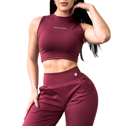 Blusa para Mujer Fitness: Sin Manga, Cuello Redondo, Textil Lycra Transpirable Acabado Liso, Color Vino| Adriana Olimpo