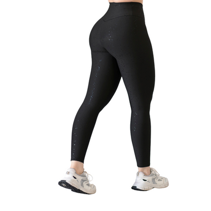 Leggings Deportivos para Mujer Fitness:  Efecto Básico, Cintura Alta, Textil Lycra Transpirable con Destellos Reflectantes✨ y Relieves Estelar, Color Negro | Adriana Olimpo