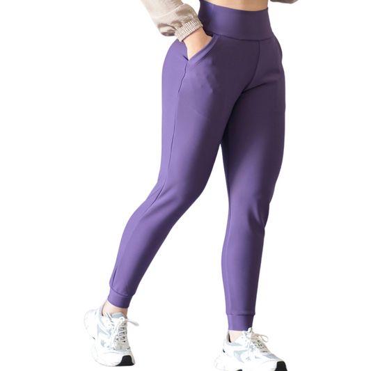 Pans Deportivos para Mujer Fitness: Efecto Básico, Cintura Alta, Con Bolsillos Laterales, Textil Lycra Transpirable con Acabado Liso, Color Lila | Adriana Olimpo