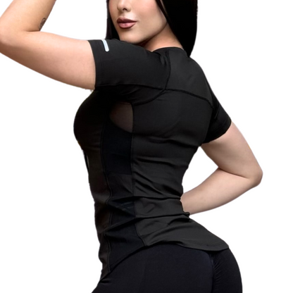 Blusa de Compresión para Mujer Fitness: Manga Corta, Corte Ceñido, Cuello Redondo, Textil Llycra Suave Acabado Liso, Color Negro| Adriana Olimpo