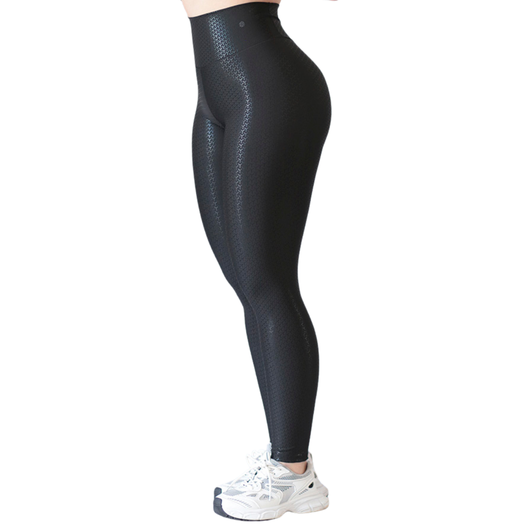 Leggings Deportivos para Mujer Fitness: Efecto Básico, Cintura Alta, Textil Lycra Transpirable con Destellos Reflectantes✨ y Relieves de Y, Color Negro | Adriana Olimpo