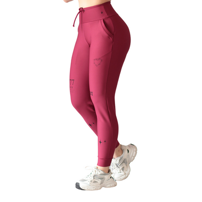 Pans Deportivos para Mujer Fitness: Efecto Basico, Cintura Alta, Con Bolsillos Laterales, Textil Lycra Transpirable con Acabado Liso, Color Tinto | Adriana Olimpo