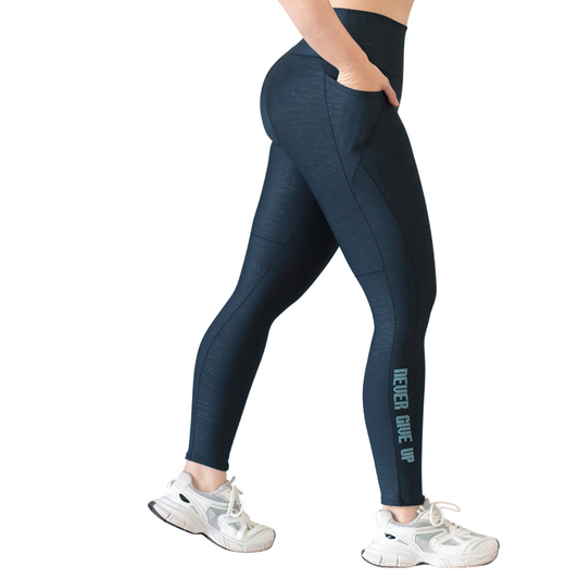 Leggings Deportivos para Mujer Fitness: Efecto Básico, Cintura Alta, Con Bolsillos Laterales, Textil Lycra Transpirable con Relieve de Craquel, Color Azul Give | Adriana Olimpo